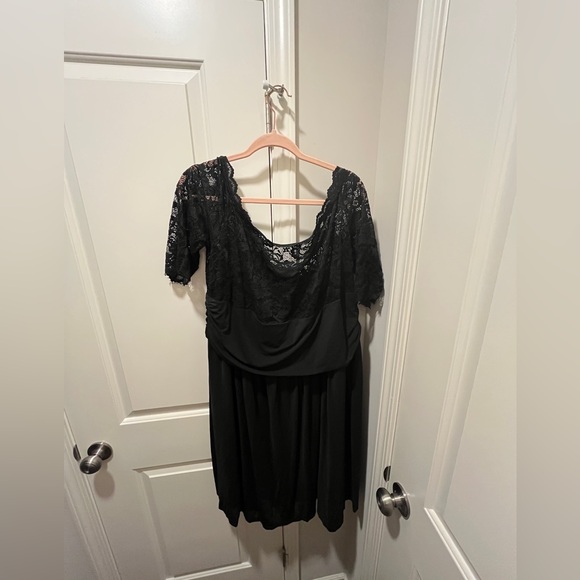 Off-Shoulder Lace Cocktail Dress - Picture 2 of 3